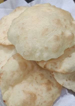 भटूरे (bhature recipe in Hindi) रेसिपी मुख्य फोटो