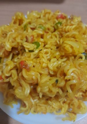 টমেটো ম্যাগি (tomato Maggi recipe in Bengali) রেসিপির প্রধান ছবি