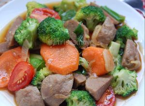 Foto resep Tumis Bakso Brokoli