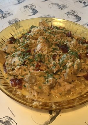 Une photo de Sauce au thon, tomates séchées et champignons de paris