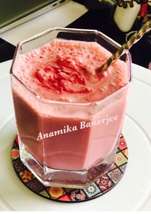 A picture of Pink Latte (Beetroot Latte).