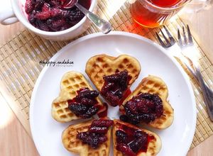 Foto resep Waffle dengan Murbei Compote