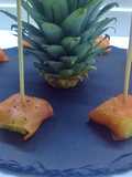 Bocconcini di salmone affumicato con ananas