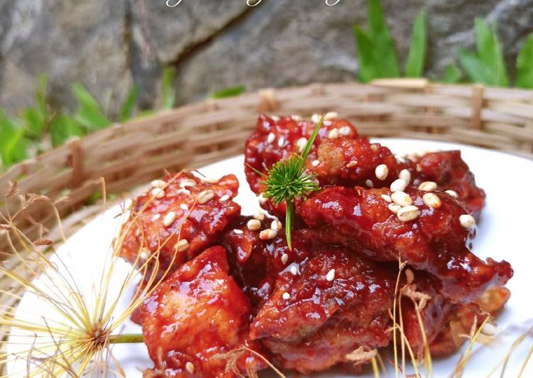 Resep Dakgangjeong (Sweet Crispy Korean Fried Chicken) yang Lezat