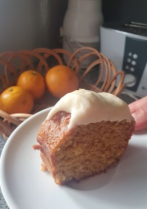 Una foto de Budín de naranja con Frosting de queso crema