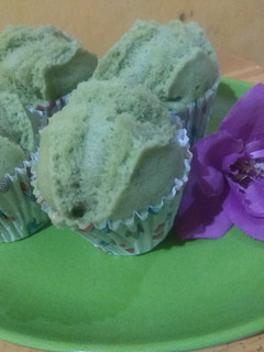 Foto resep Bolu kukus pandan milky latte