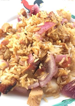 A picture of Fried Rice With Roasted Pork And Onion.