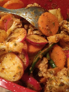 मिक्स सब्जियों का अचार (Mix Sabziyon ka Achar recipe in hindi) रेसिपी मुख्य फोटो