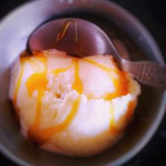 A picture of Vanilla ice cream.