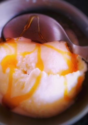 A picture of Vanilla ice cream.