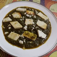 A picture of Palak paneer.