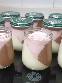 Una foto de Postres individuales 3 colores