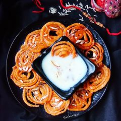 A picture of Instant jalebi rabari.