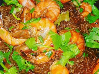 กุ้งอบวุ้นเส้น