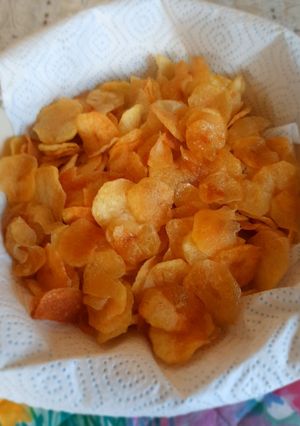 A picture of Salted potato crisps.