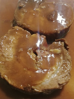 Una foto de Redondo de cerdo relleno con salsa de Pedro Ximénez