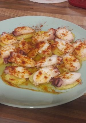 Una foto de Pulpo a la gallega