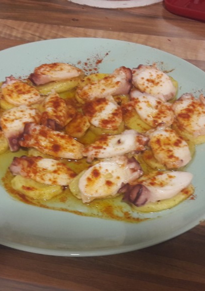 Una foto de Pulpo a la gallega