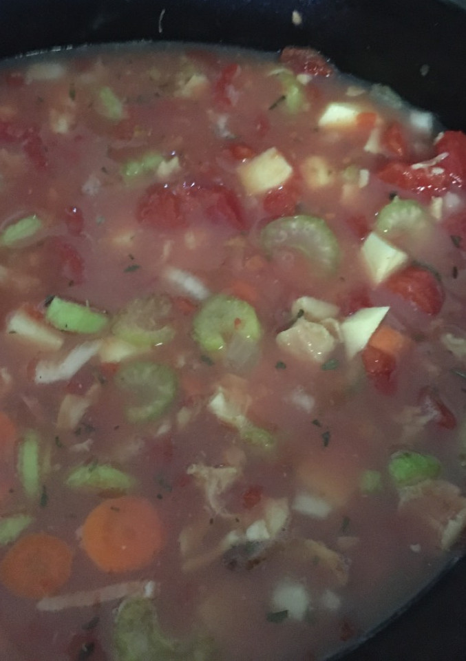 A picture of Manhattan clam chowder.