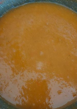 Foto di Minestrone di carote, porro, una zucchina e pomodorini 🍅