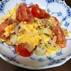 A picture of Scrambled egg with chikuwa.