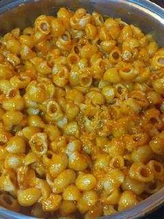 Una foto de Pasta de coditos con atún