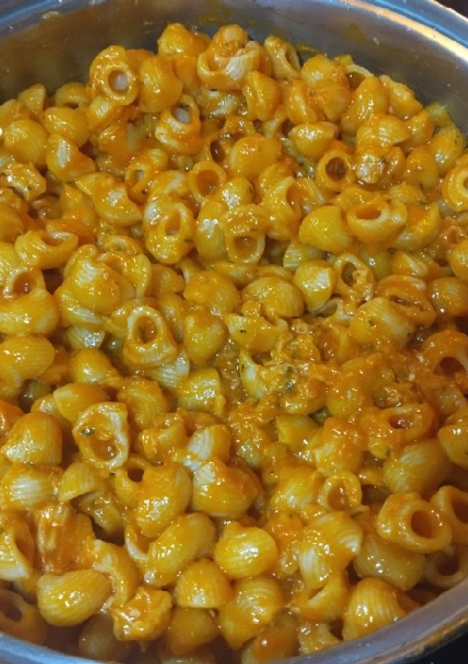 Una foto de Pasta de coditos con atún