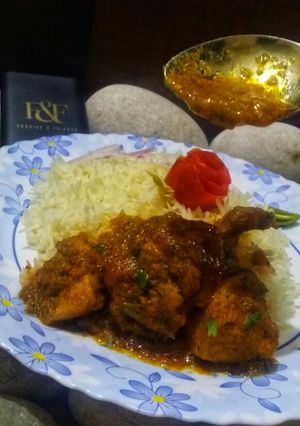 A picture of Hydrabadi dum chicken.