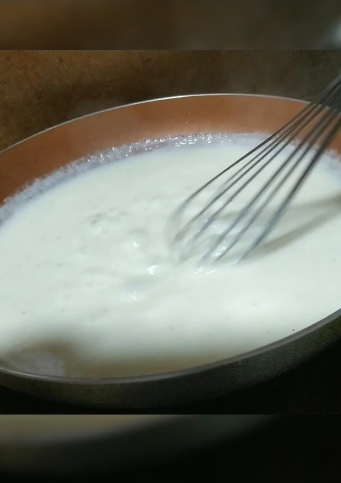 Una foto de Bechamel clara