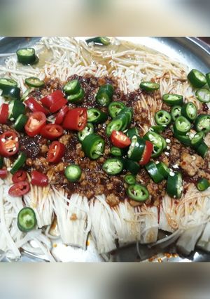 รูปของ เห็ดเข็มลวกราดพริกเผาหมูสับ