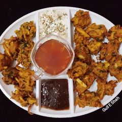 A picture of Crispy Makai ke Aatay ke Pakooray.