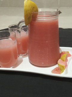 જામફળનુ શરબત(Guava sarbat Recipe in Gujarati) રેસીપી મુખ્ય ફોટો