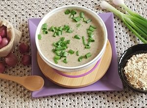 صورة لوصفة شوربة البصل والفطر بالشوفان