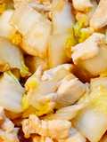 ผัดผักกาดขาวใส่ไก่