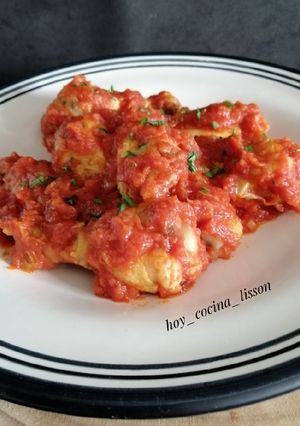 Una foto de Alitas con tomate