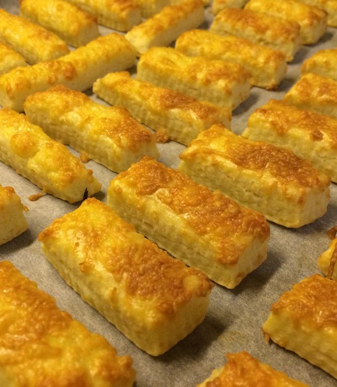 Villámgyors sajtos rúd recept fotója