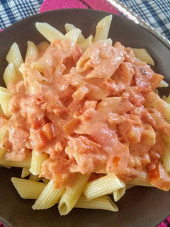 A picture of Pasta with tomato, feta and ouzo sauce.