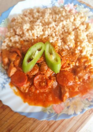 Ízes sértés paprikás tarhonyával recept fotója
