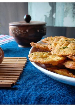 મેથી પૂરી (Methi Poori Recipe in Gujarati) રેસીપી મુખ્ય ફોટો