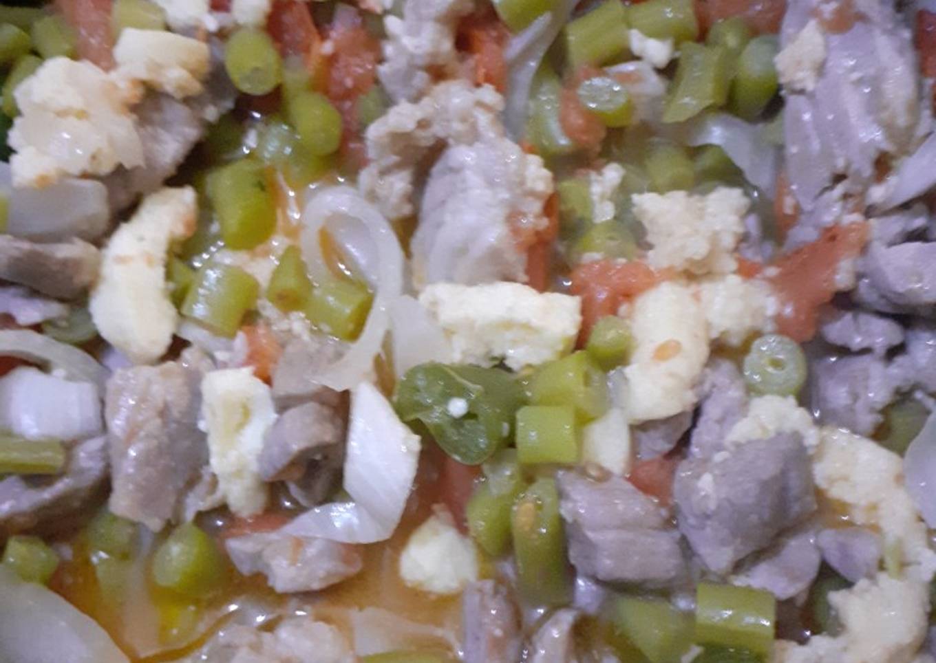 Carne de puerco con ejotes