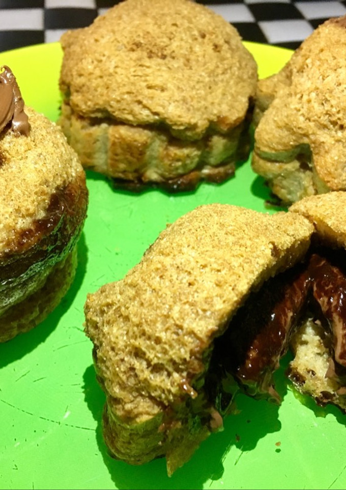 Una foto de Bombas de chocolate con pan de molde