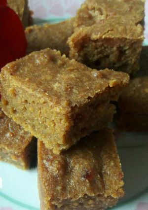 A picture of Jaggery cake.