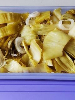Hình của món DƯA CẢI muối chua.