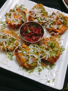 कैप्सिकम भजिया (capsicum bhajiya recipe in Hindi) रेसिपी मुख्य फोटो