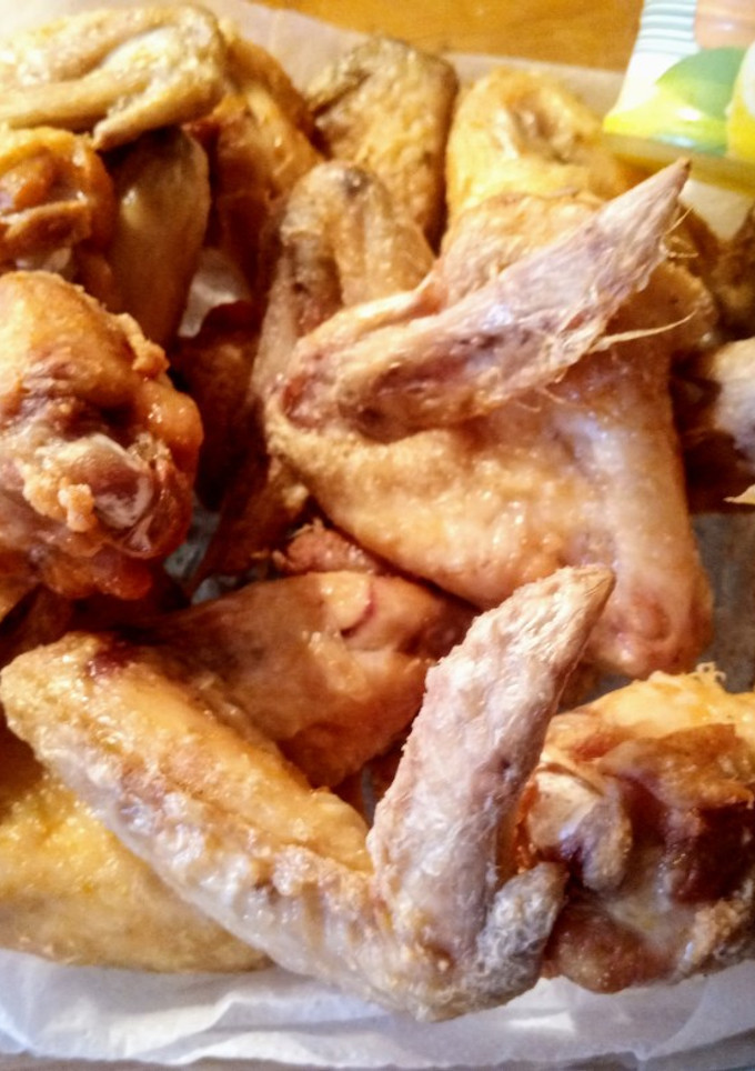 Una foto de Alitas de pollo fritas