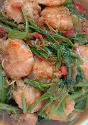 Foto resep Tumis kangkung udang saos tiram extra pedas
