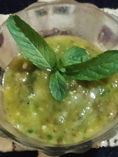 कैरी पुदीना चटनी (Keri pudina chutney recipe in Hindi) रेसिपी मुख्य फोटो