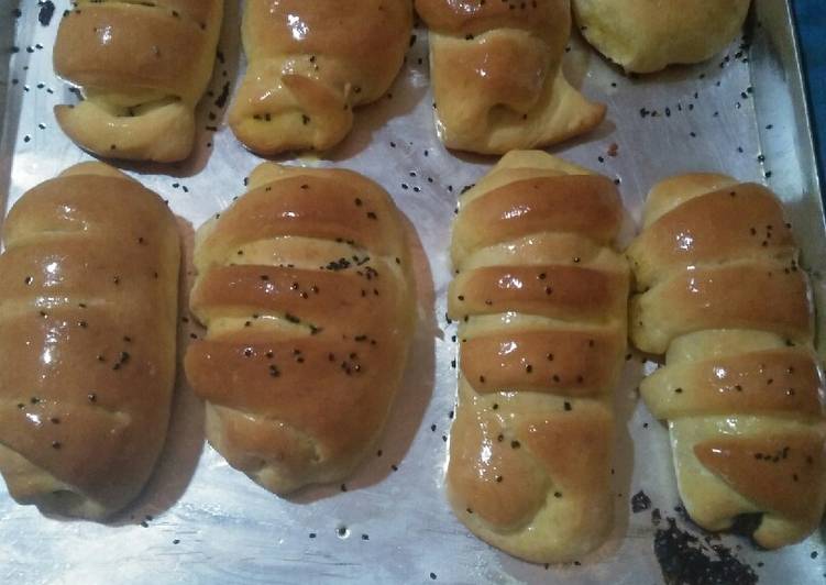 Cara mengolah Roti isi pisang coklat  yang Bikin Ngiler