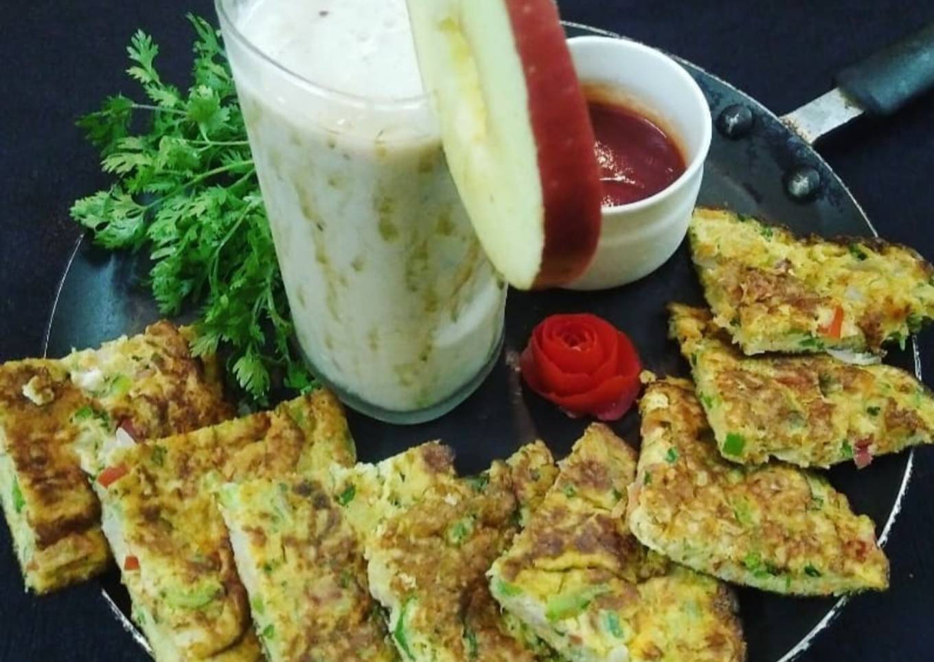 Steps to Prepare Homemade Oats Omelette with Apple Oats Honey Smoothie