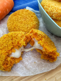 Foto di Medaglioni di carote con cuore filante, senza glutine, cotti in Airfryer